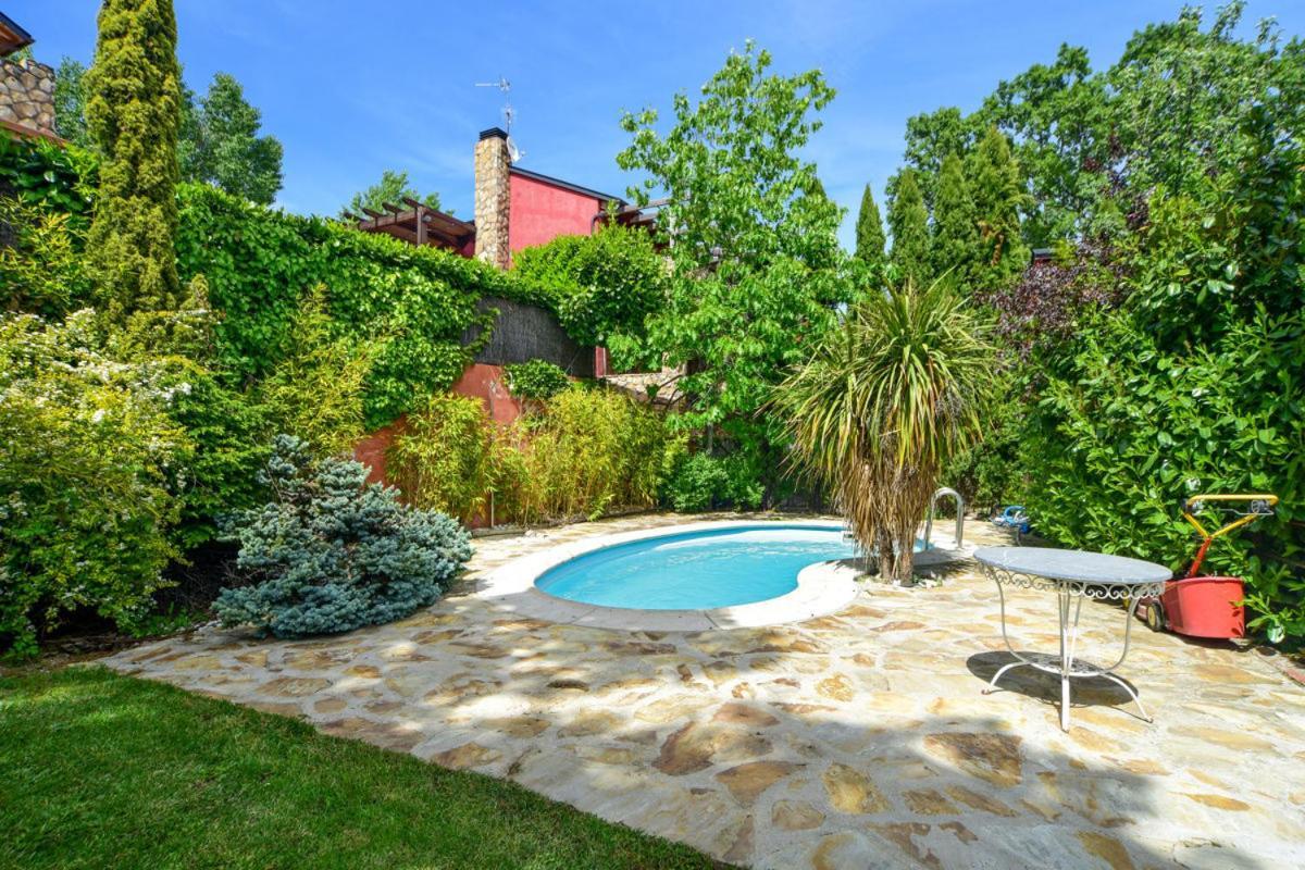 Chalet Navacerrada Piscina Privada Esterno foto
